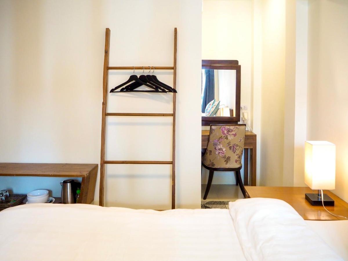 Hotel Baan Dan Ta Wan Nuea